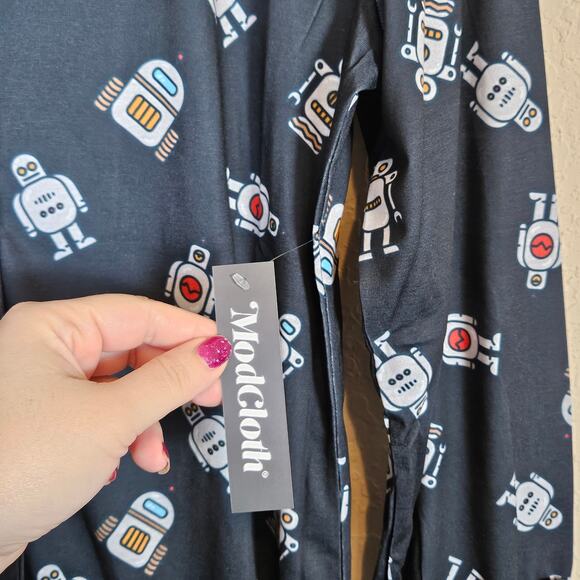 Modcloth x Breakfast for Dinner Long Sleeve Sleep Shirt Robot Print Womens Small - Picture 4 of 9